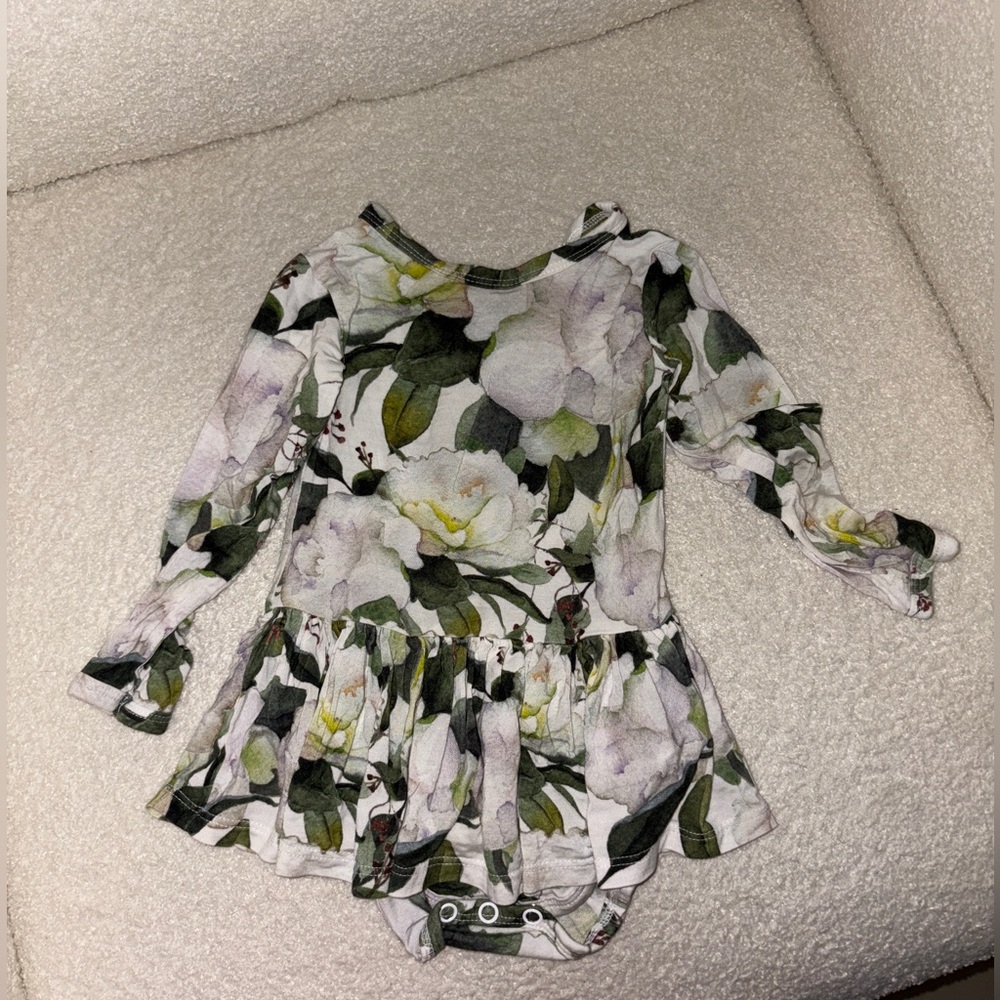 Little Bum Bums “Take it or Leaf it” long sleeve bodysuit